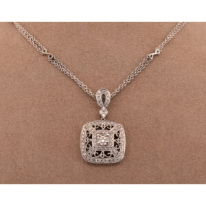 18KT Diamond Pendant Necklace