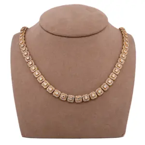 10k 25.72ct Diamond Necklace Weighing 28.4dwt