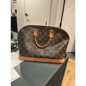 Louis Vuitton Monogram Handbag